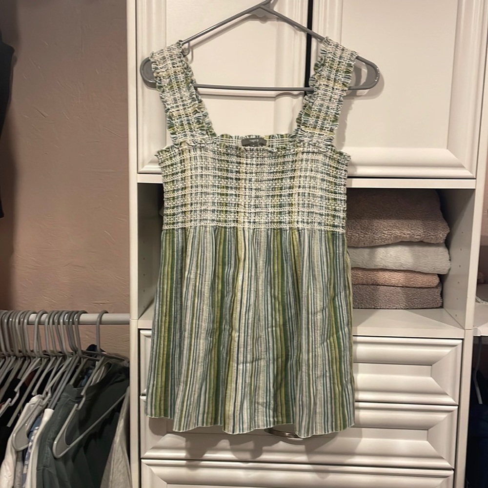 Flowy tank